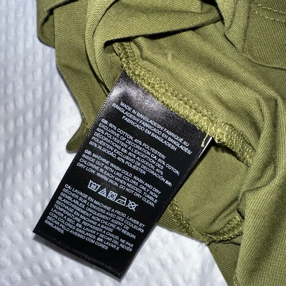The North Face Men's  Short Sleeve T-Shirt Size Small Forest Olive